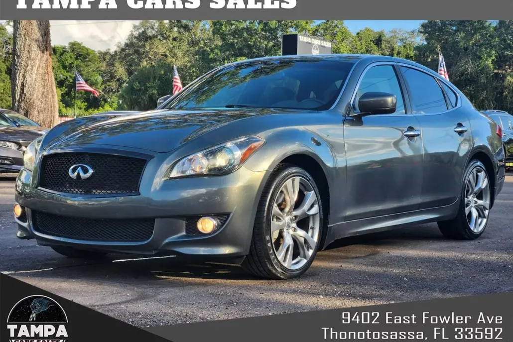 2013 Infiniti M37 photo 1