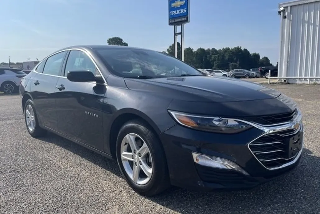 2023 Chevrolet Malibu 1LT photo 1