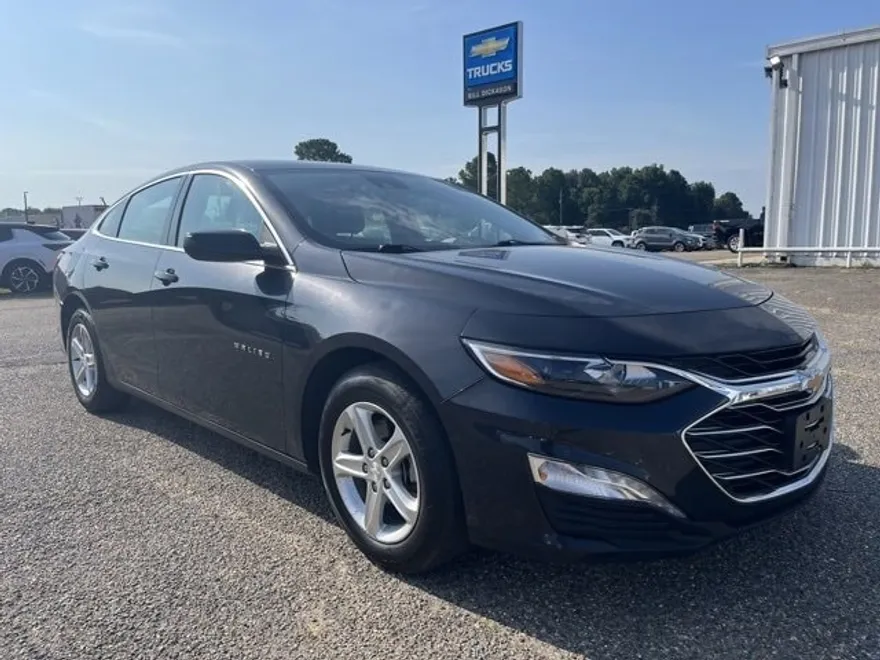 2023 Chevrolet Malibu 1LT photo 1