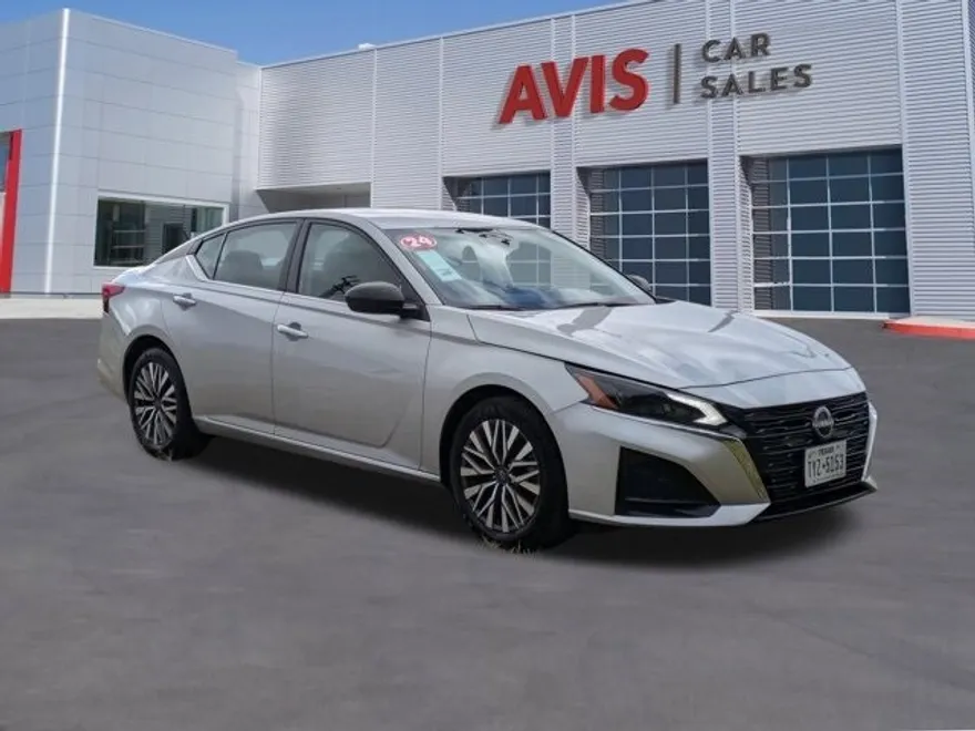 2024 Nissan Altima 2.5 SV photo 1