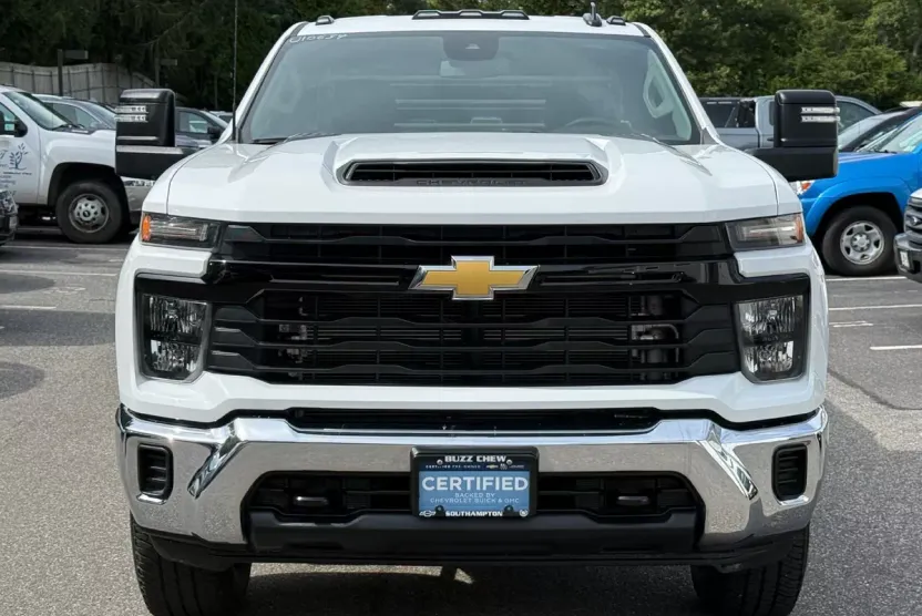 2024 Chevrolet Silverado 3500HD photo 1