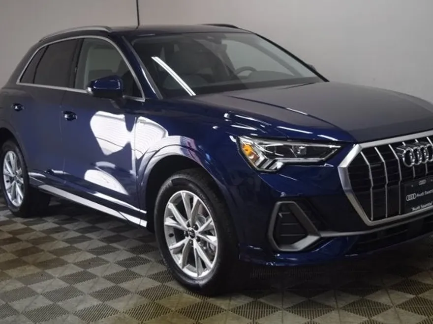 2025 Audi Q3 S line Premium Plus photo 1