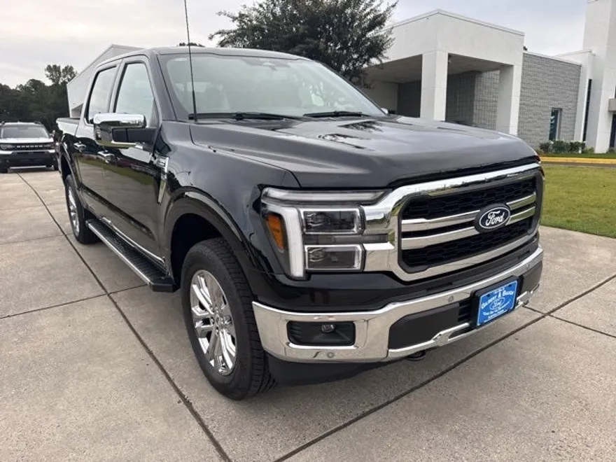 2025 Ford F-150 Lariat photo 1