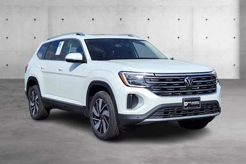 2025 Volkswagen Atlas SEL photo 1