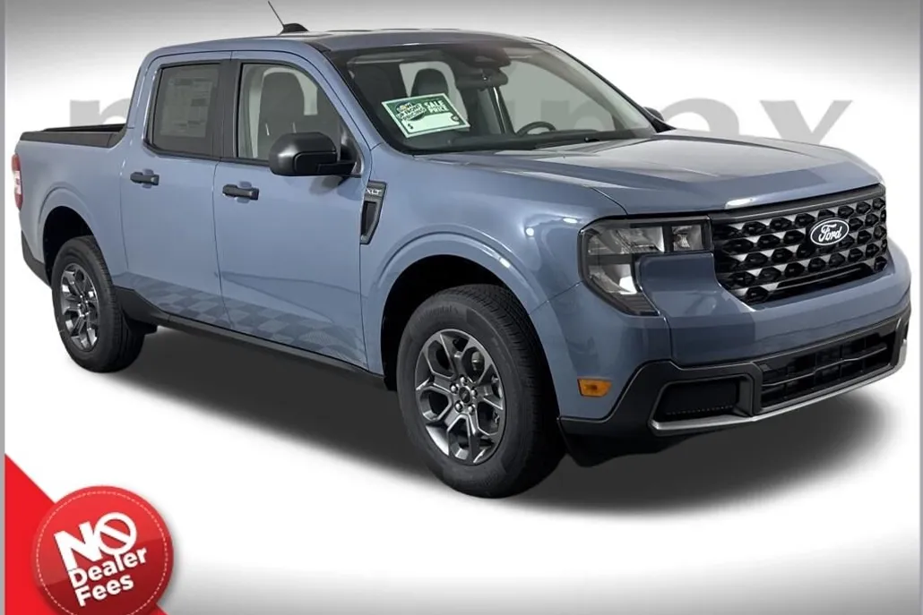 2025 Ford Maverick XLT photo 1