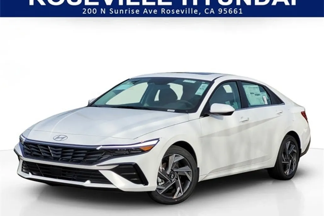 2025 Hyundai Elantra SEL Convenience photo 1