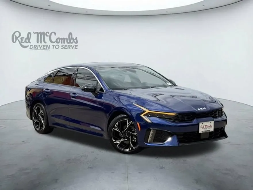 2025 Kia K5 GT-Line photo 1