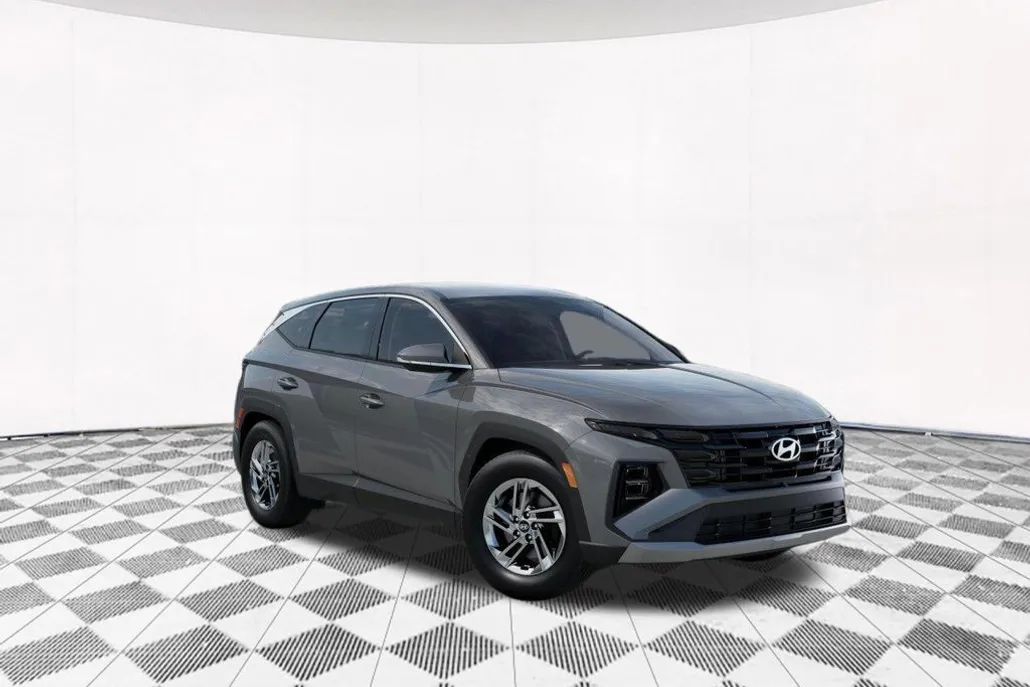 2025 Hyundai Tucson SE photo 1