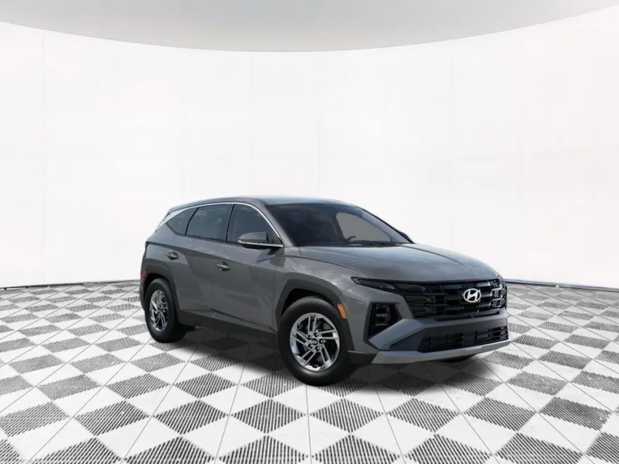2025 Hyundai Tucson SE photo 1