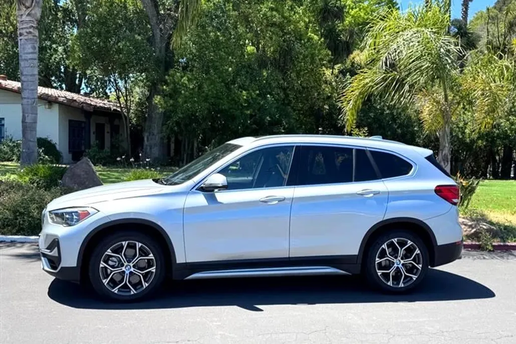 2021 Bmw X1 XDrive28i photo 1