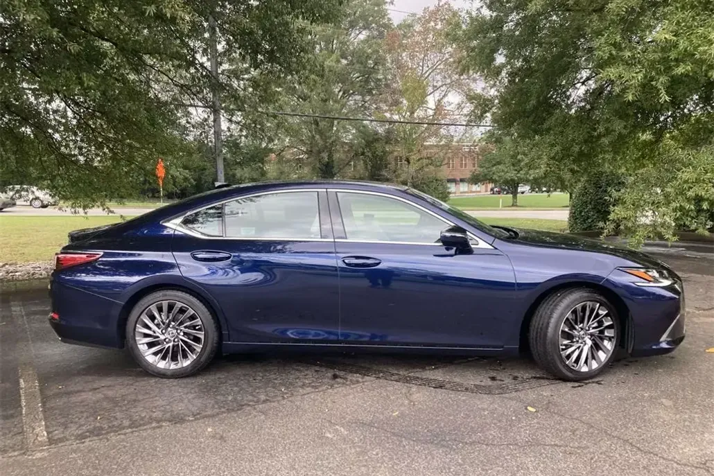2025 Lexus ES 350 Ultra Luxury photo 1