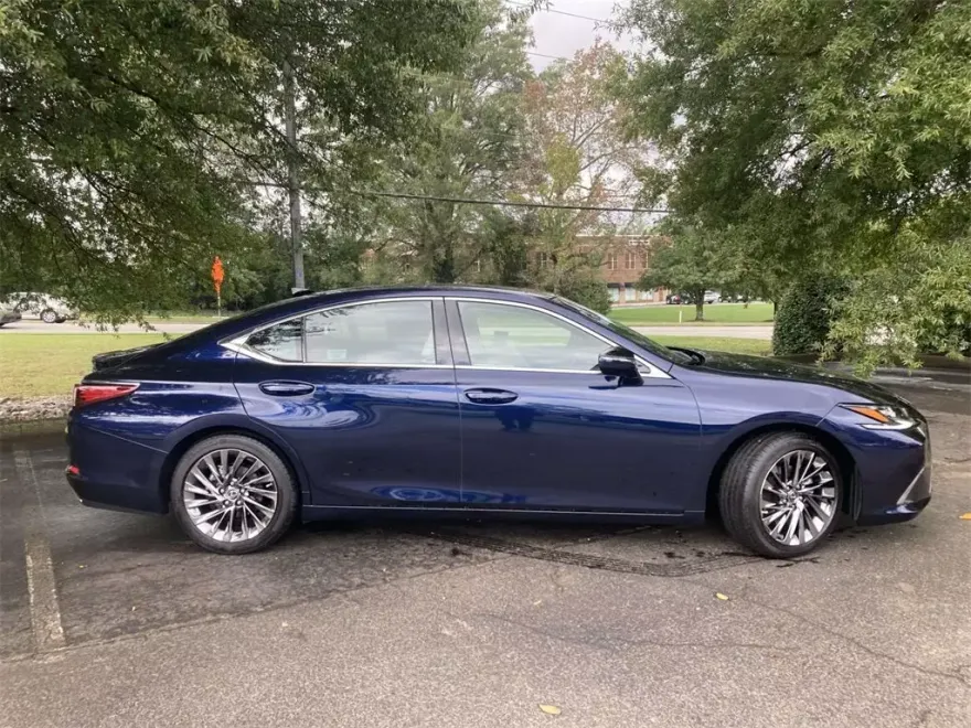 2025 Lexus ES 350 Ultra Luxury photo 1