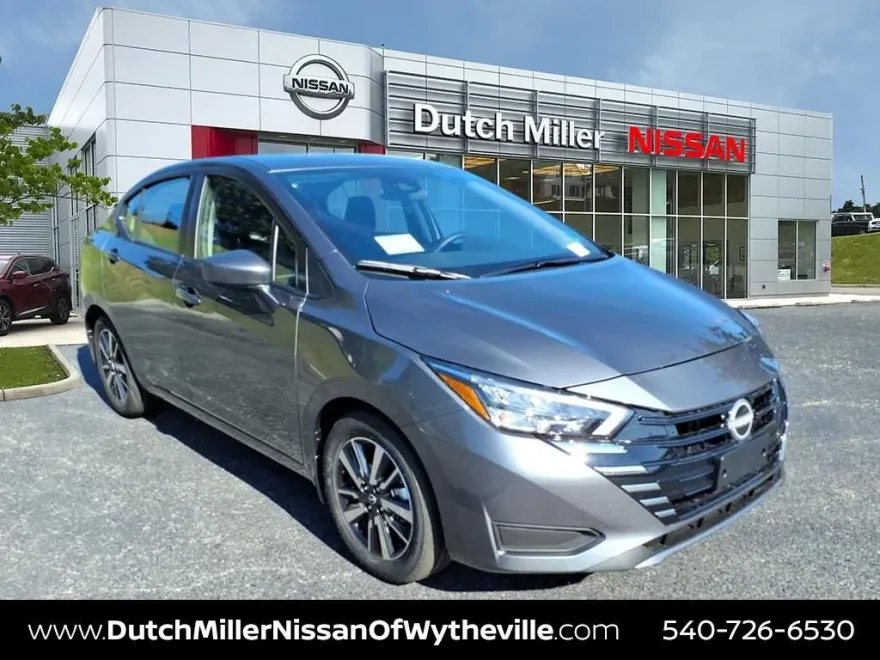 2025 Nissan Versa SV photo 1