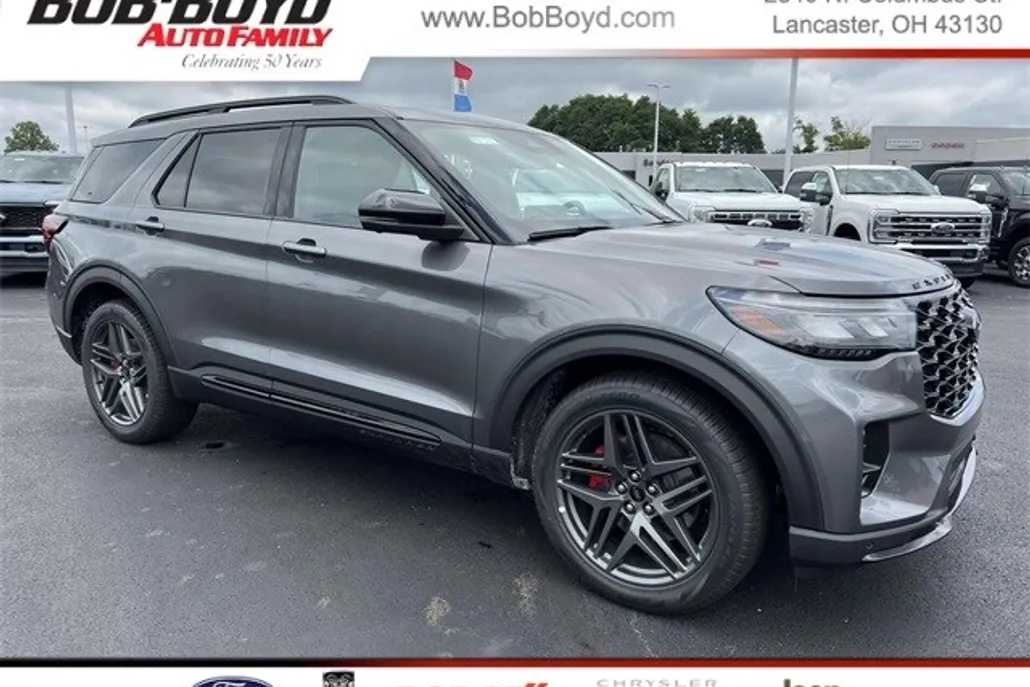 2025 Ford Explorer ST photo 1