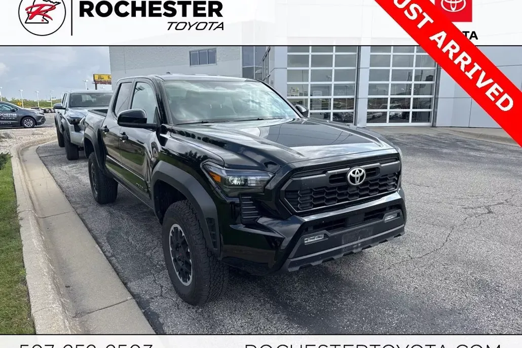 2024 Toyota Tacoma TRD Off-Road 4x4 photo 1