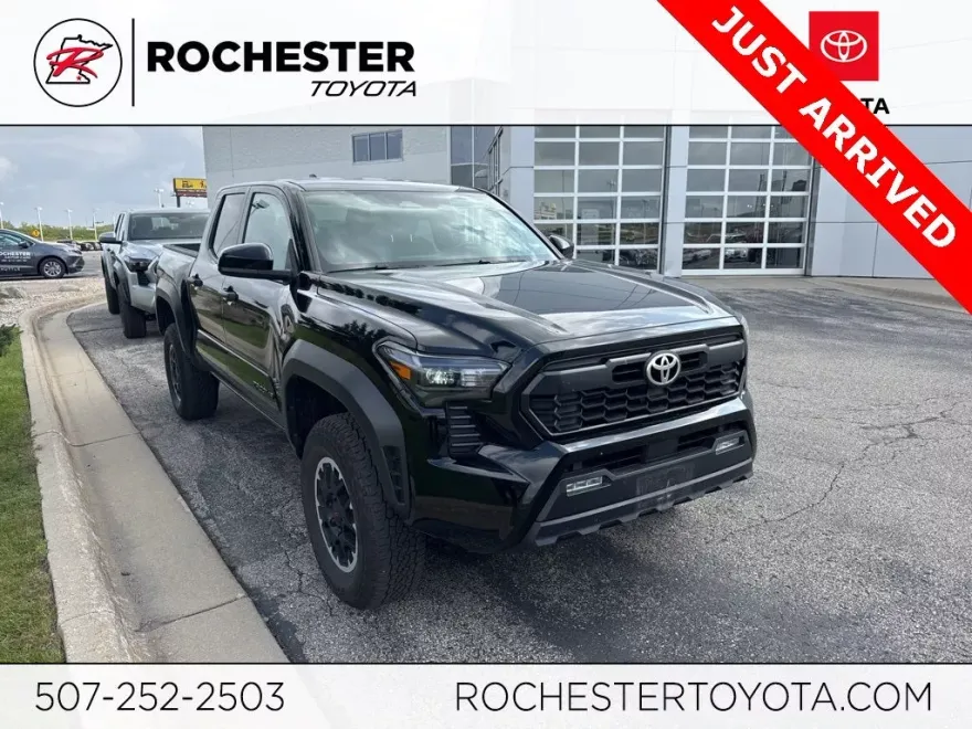 2024 Toyota Tacoma TRD Off-Road 4x4 photo 1