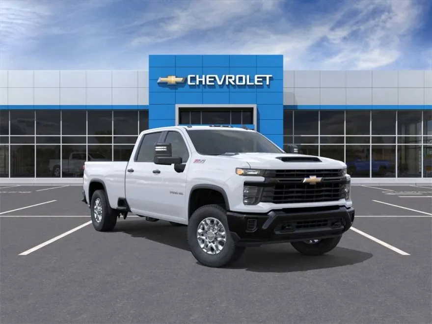 2025 Chevrolet Silverado 3500HD photo 1