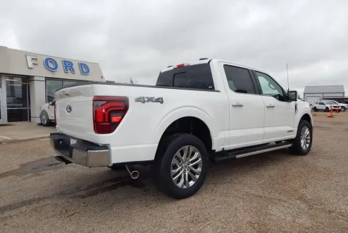 2025 Ford F-150 Lariat photo 3