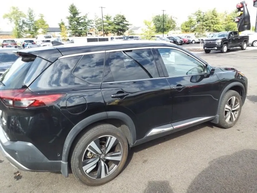2021 Nissan Rogue Platinum photo 1