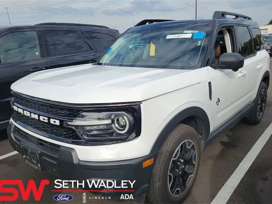 2025 Ford Bronco Sport Outer Banks photo 1