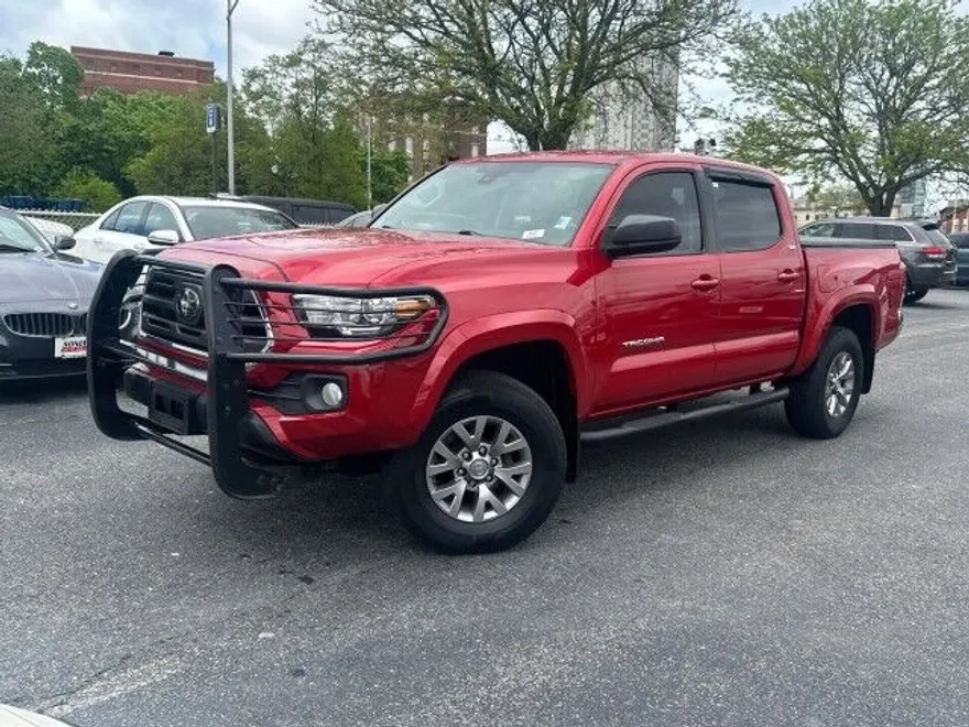 2018 Toyota Tacoma SR5 photo 1