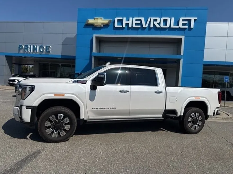 2024 Gmc Sierra 2500 HD Denali photo 1
