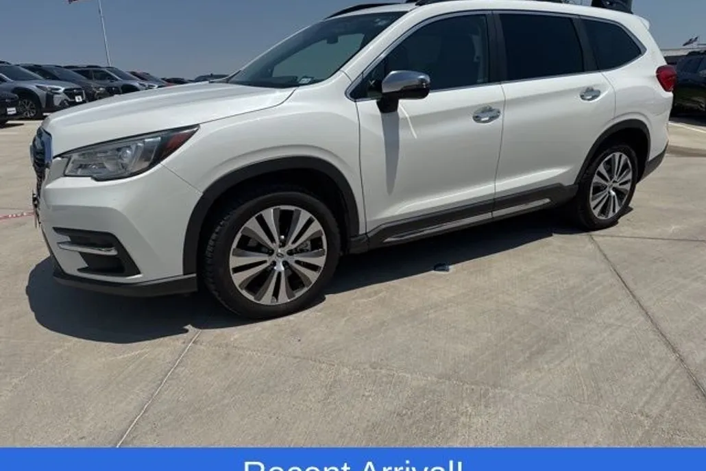 2022 Subaru Ascent Touring photo 1