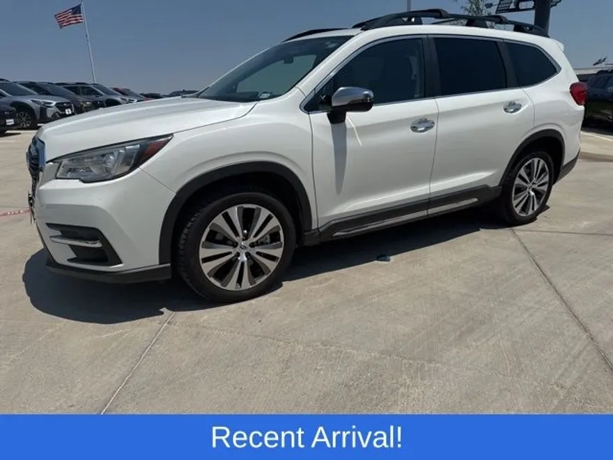 2022 Subaru Ascent Touring photo 1