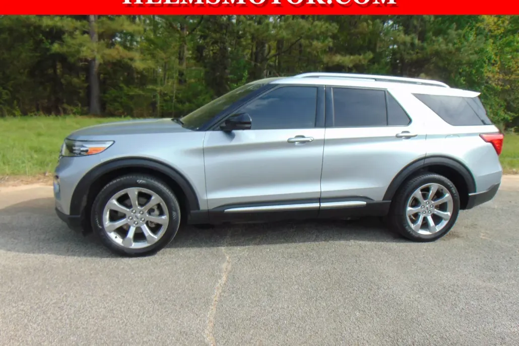 2020 Ford Explorer Platinum photo 1