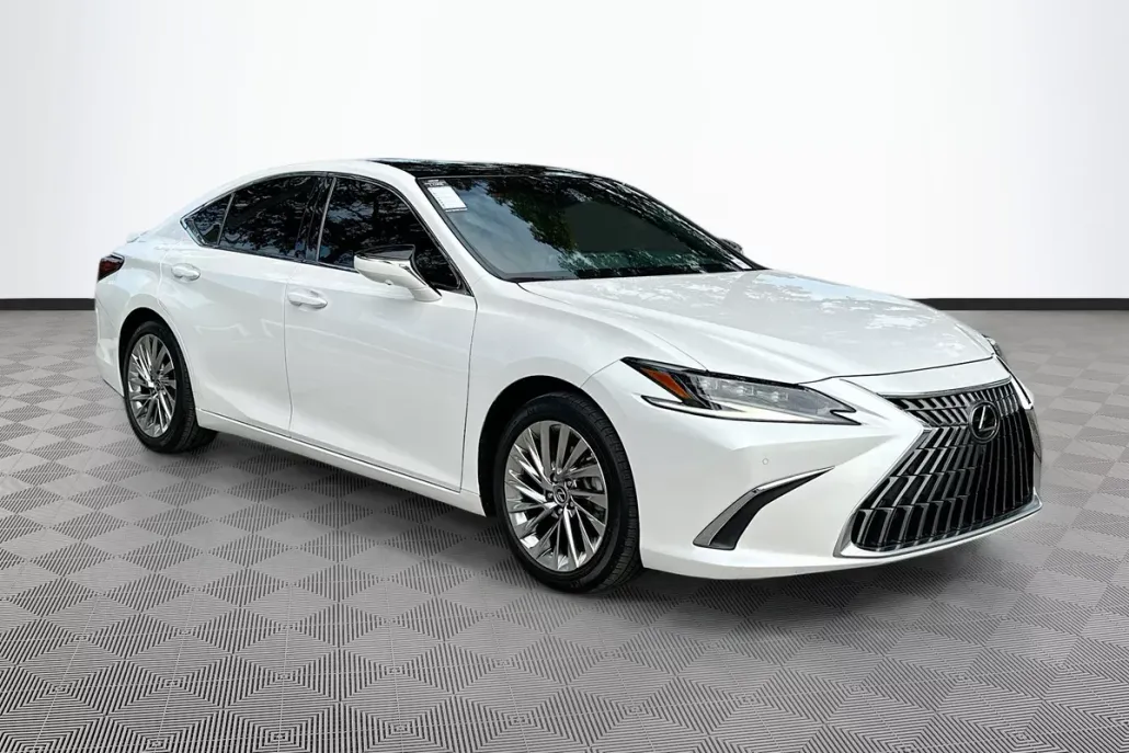 2023 Lexus ES 350 Ultra Luxury photo 1