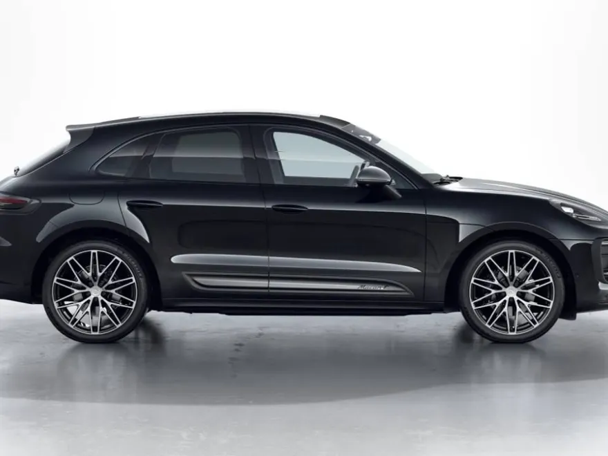 2026 Porsche Macan T photo 1