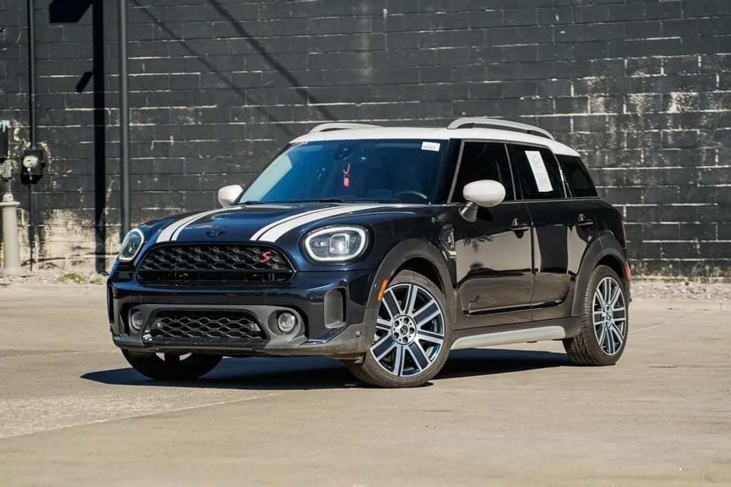2023 Mini Countryman S ALL4 photo 1