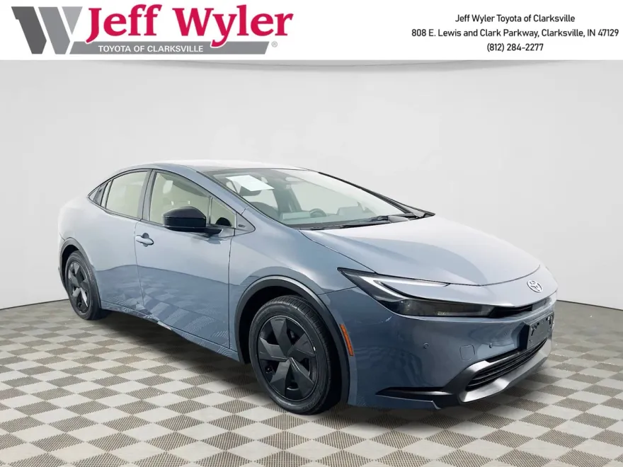 2023 Toyota Prius LE photo 1