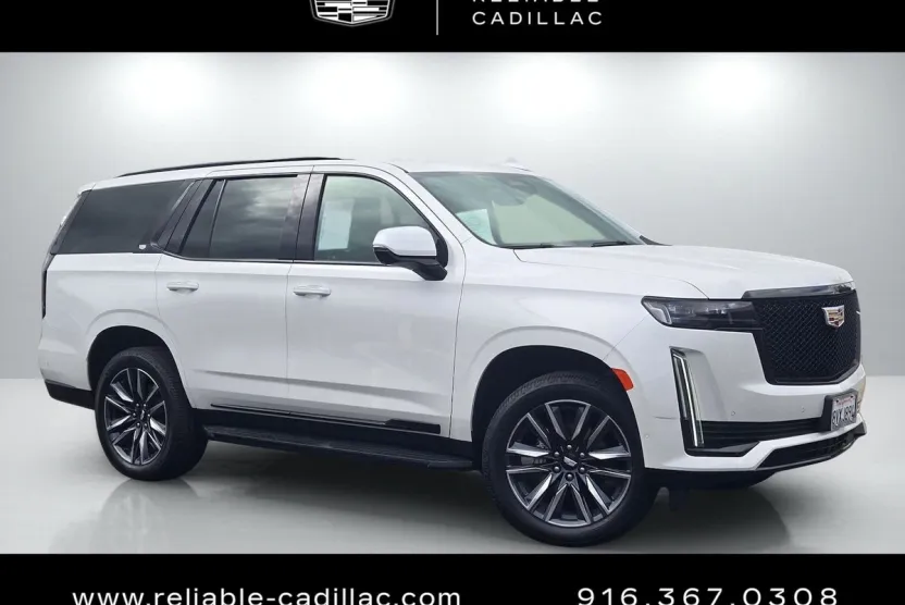 2025 Cadillac Escalade IQ Luxury photo 1