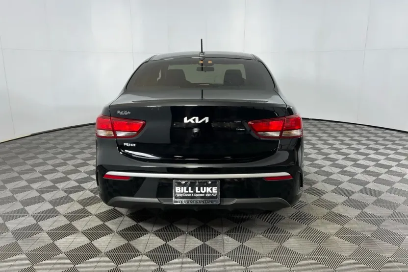 2023 Kia Rio S photo 1