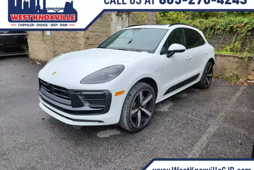 2024 Porsche Macan Base photo 1