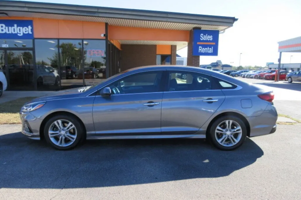 2019 Hyundai Sonata SEL photo 1