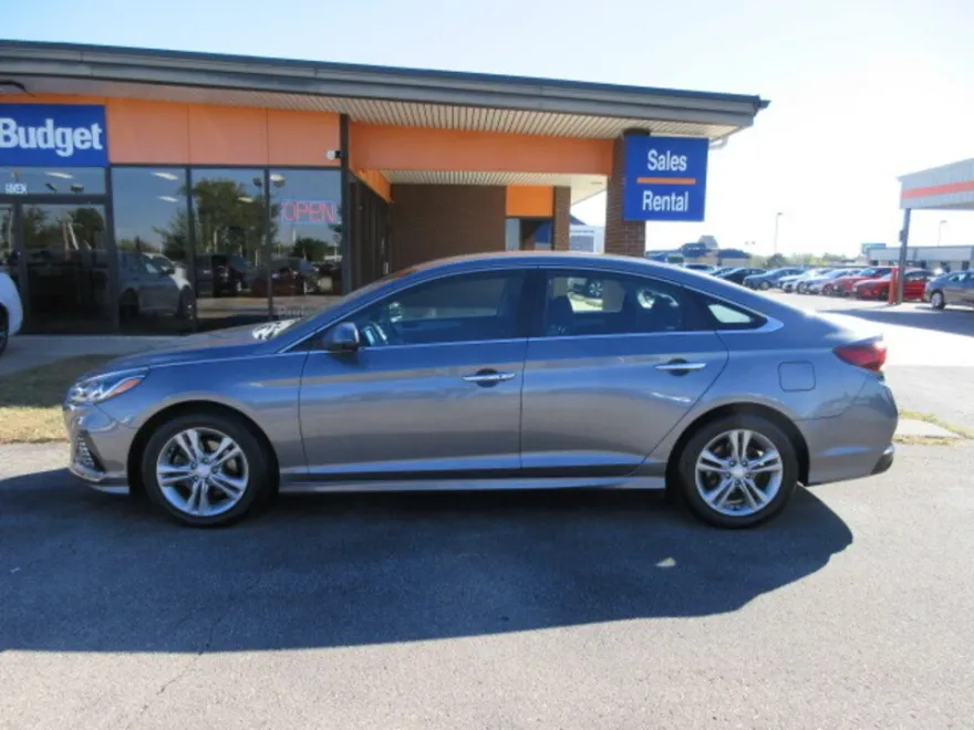 2019 Hyundai Sonata SEL photo 1