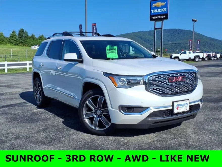 2017 Gmc Acadia Denali photo 1