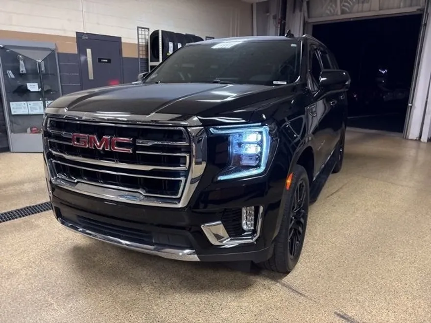 2023 Gmc Yukon SLT photo 1