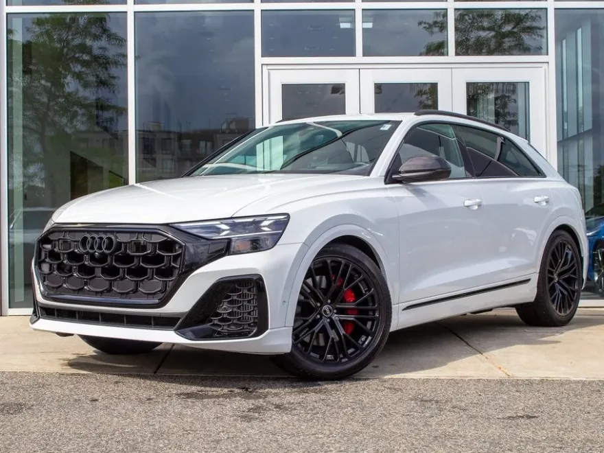 2024 Audi SQ8 Premium Plus photo 1