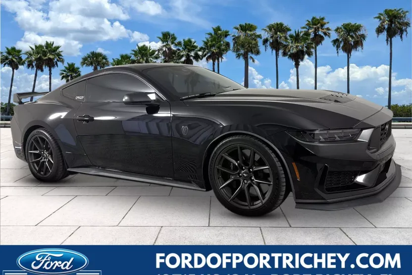 2024 Ford Mustang Dark Horse photo 1