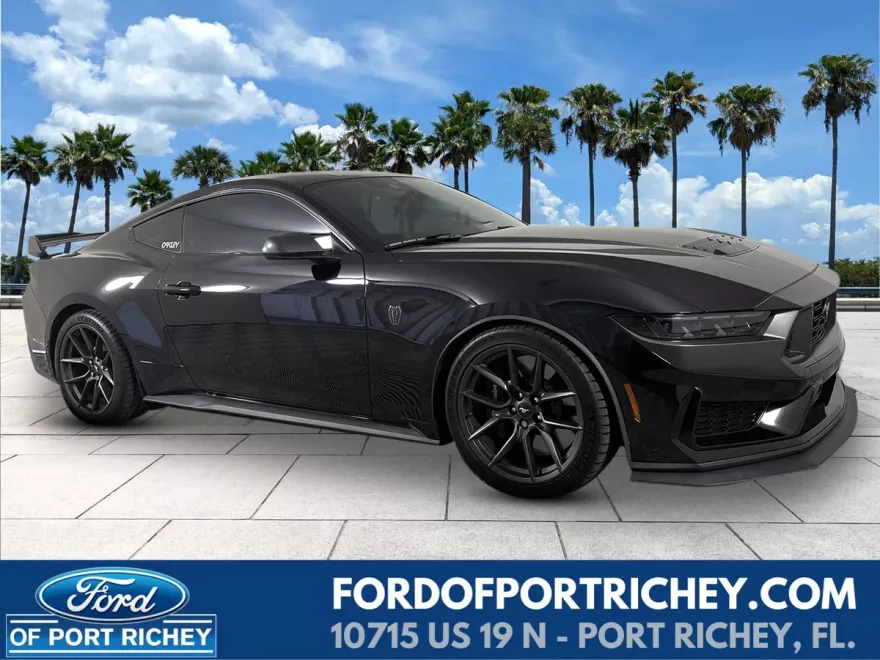 2024 Ford Mustang Dark Horse photo 1