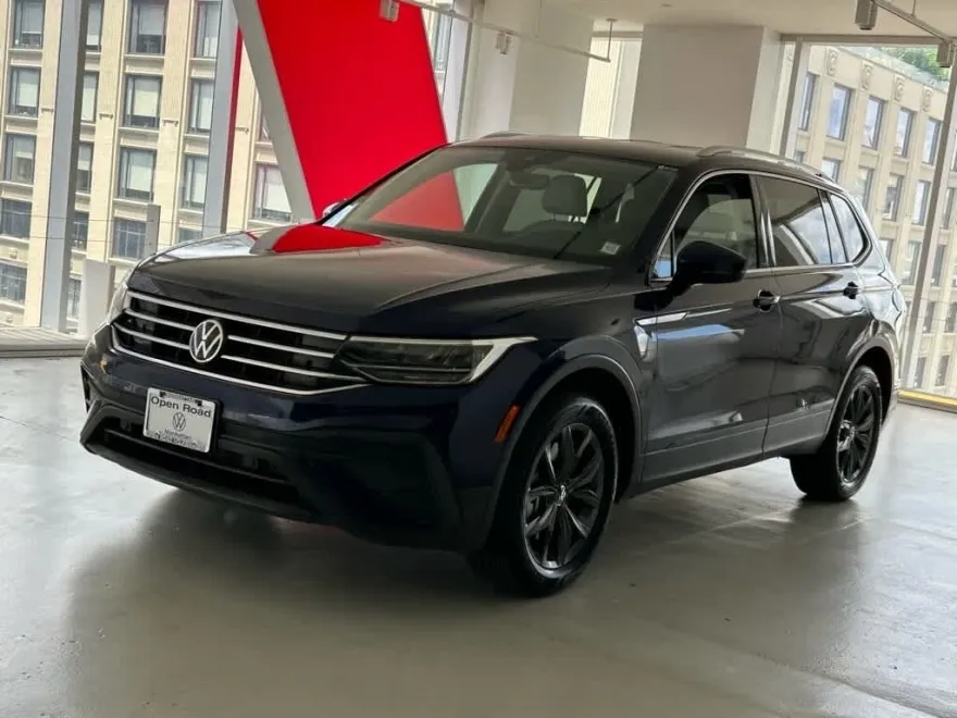 2022 Volkswagen Tiguan SE photo 1