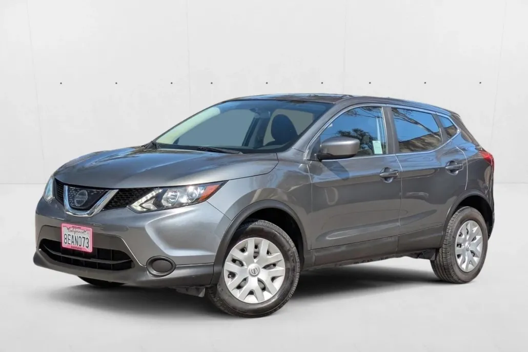 2018 Nissan Rogue Sport S photo 1