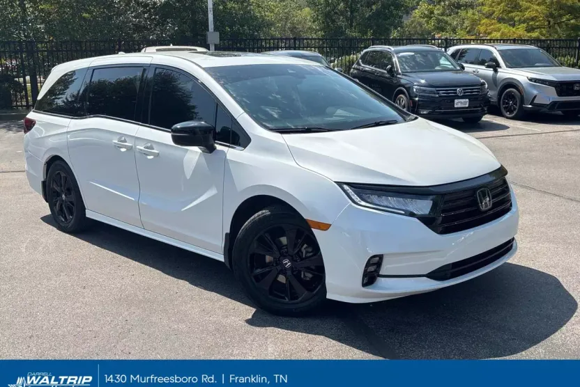 2023 Honda Odyssey Sport photo 1