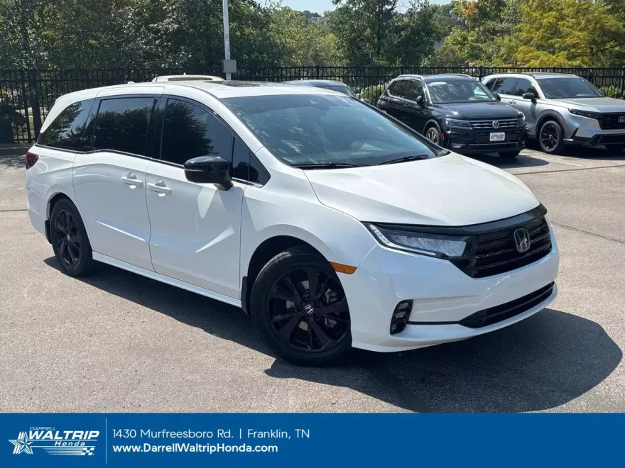 2023 Honda Odyssey Sport photo 1