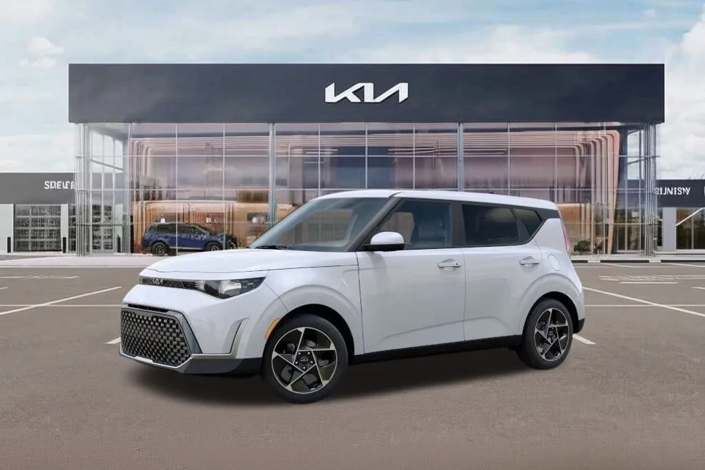 2025 Kia Soul EX photo 1