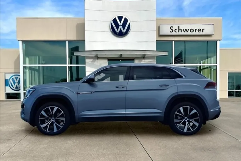 2026 Volkswagen Atlas Cross Sport SEL Premium R-Line photo 1