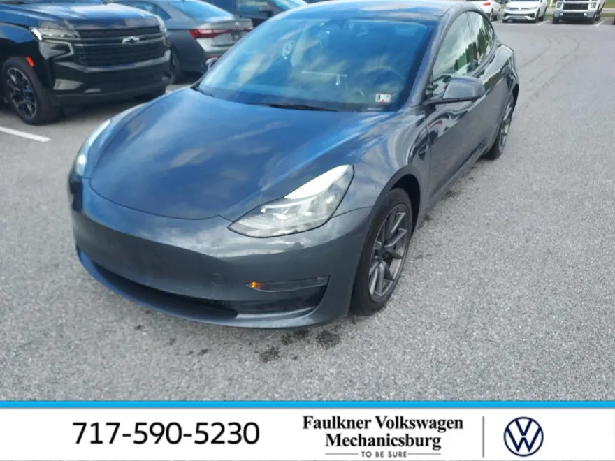 2022 Tesla Model 3 Long Range photo 1
